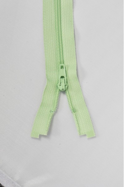 ZIP036 4號拉鏈 單頭拉鏈  聚酯牙拉鏈款式  開尾拉鏈款式  不設單獨拉鍊訂購 細節-1